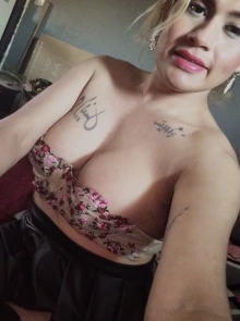 Kenia, Travesti en Tijuana 6647467142