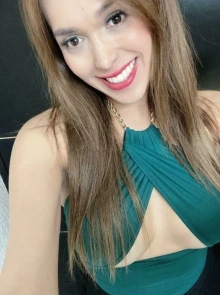 Disfruta de una cita con Layla, acompañante de lujo verificada