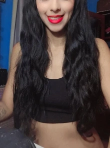 Agenda tu cita con Melanie, una escort VIP con perfil activo