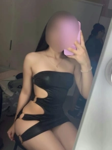 Nay presenta su book de fotos reales de alta gama