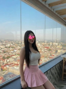 ¿Quieres conocer a una chica de local? Karen te espera en Querétaro