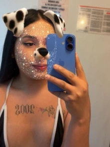 Agenda tu cita con Kimi, escort con perfil activo
