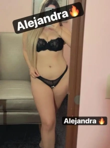 Alejandra Gómez presenta su book de fotos reales de alta gama