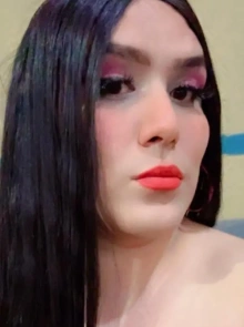 Astrid, una experiencia única con acompañantes profesionales