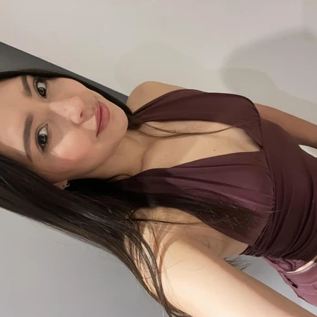 Perfil verificado de Regina Castrejo, tu opción de putas com-local favorita