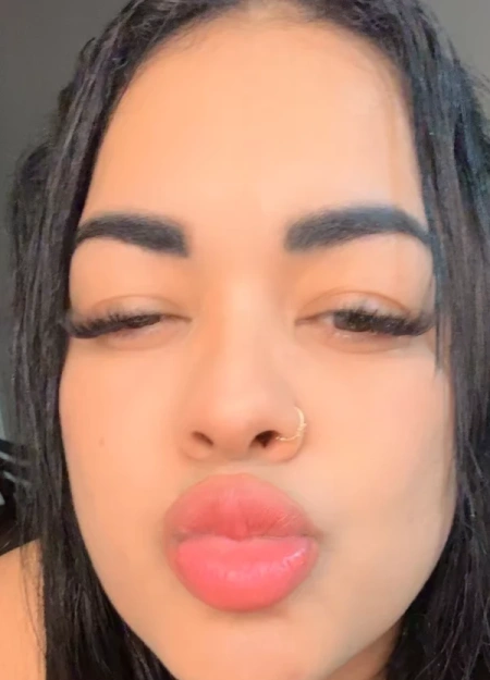 Conoce a Anyi, escort en Cancún con servicios verificados