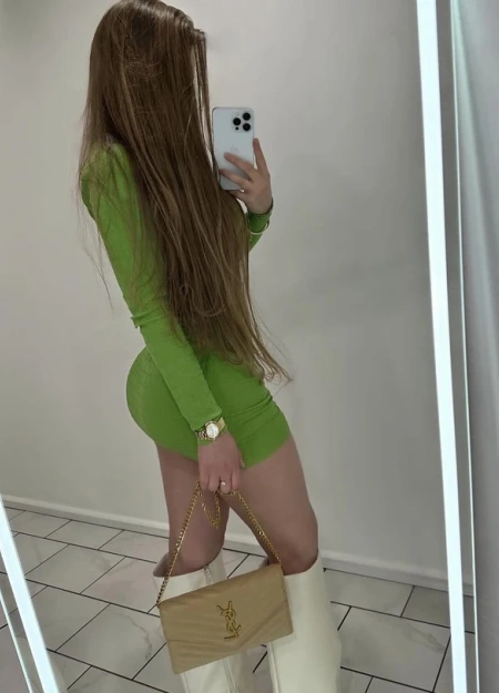 Book actualizado de Dayanne, modelo de alta gama disponible